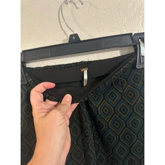 Free People Green Geometric Pants - Picture 7 of 12